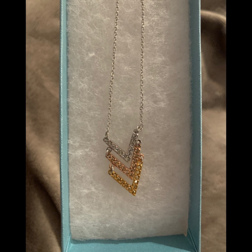 Touchstone Crystal - Triple V necklace